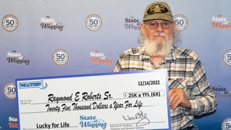 us_man_wins_lottery.jpg