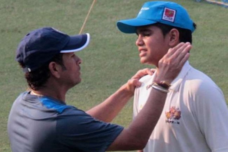 yograj-singh-says-arjun-tendulkar-did-not-left-ground-after-being-hit-rejoice-sachin-tendulkar-memory.jpg