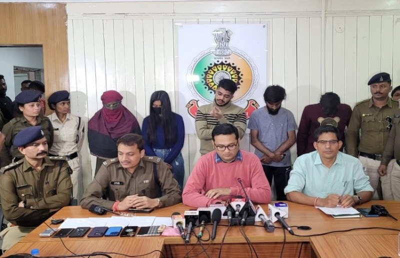 New Year Party में ड्रग्स बेचने लाए थे गोवा से, 2 लड़कियां समेत पांच पैडलर गिरफ्तार