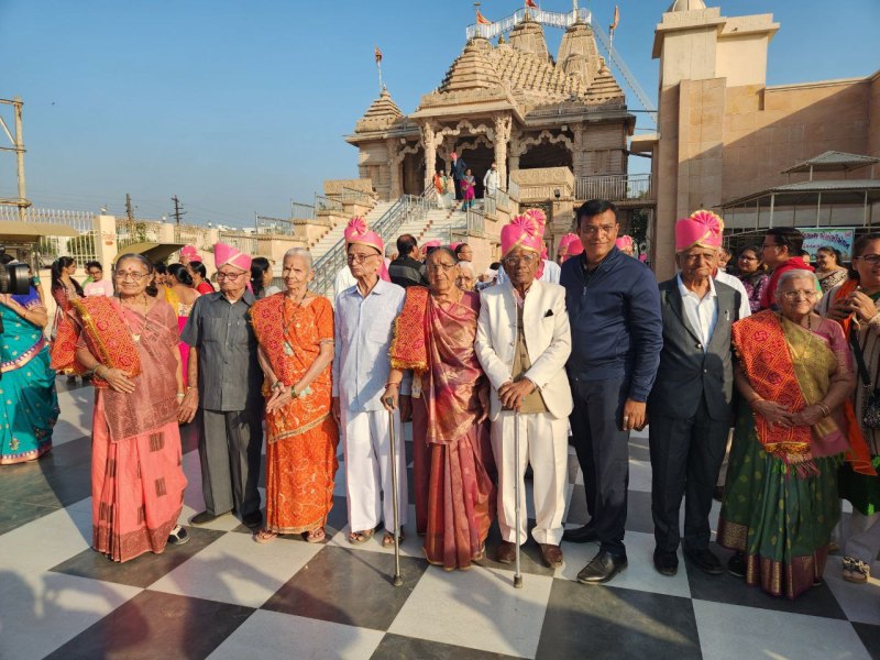 Gujarat: 50 वर्ष से ज्यादा उम्र के 28 दंपति ने फिर से रचाई शादी!