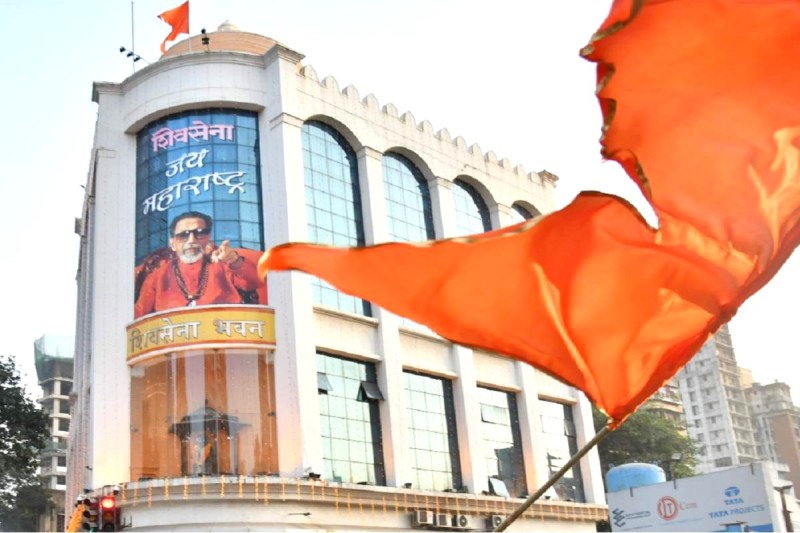 mla_ravi_rana_on_shivsena_bhavan.jpg