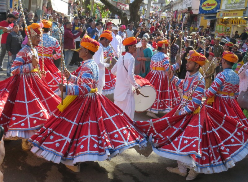माउंट आबू में शरद महोत्सव का आगाज, सैलानियों से गुलजार वादियां