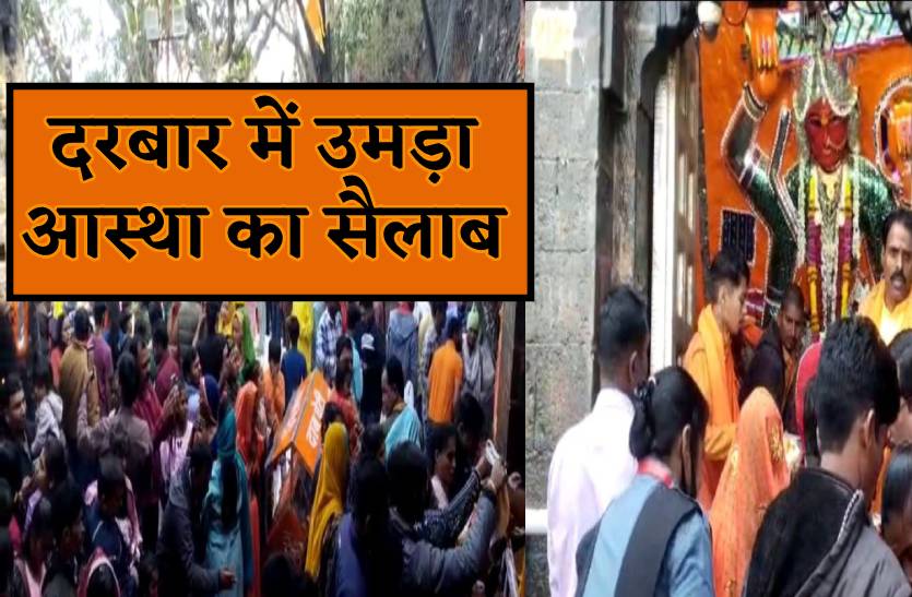 देखें वीडियो : चामुंडा माता के दरबार में उमड़ा आस्था का सैलाब