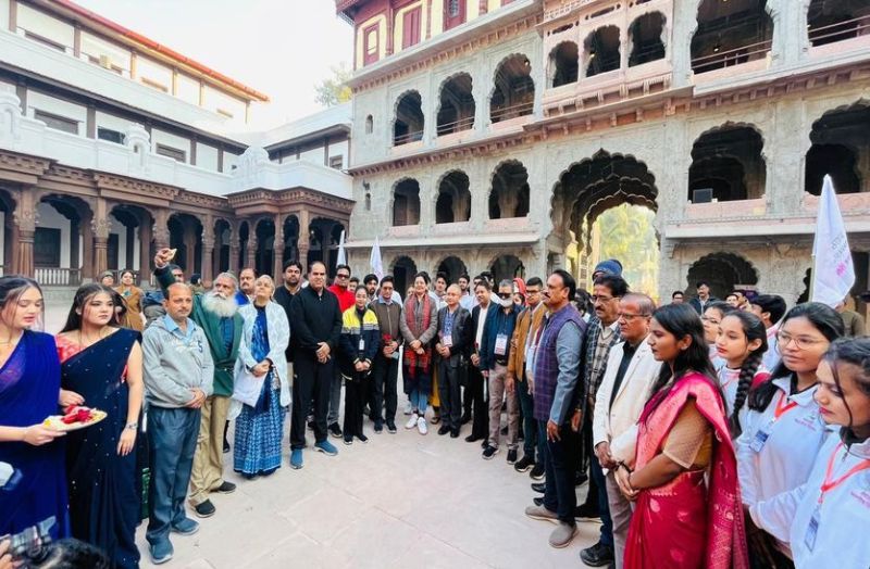 Indore News : मॉरीशस के लोगों ने जाना और देखा इंदौर का इतिहास