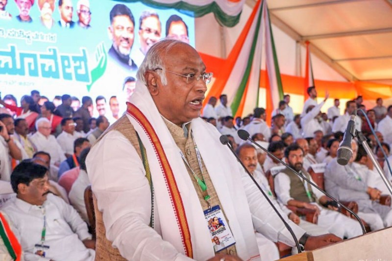 bjp-people-call-pm-modi-god-this-dictatorship-which-needs-to-be-removed-mallikarjun-kharge_1.jpg