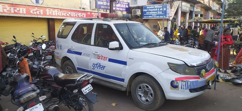 डायल हंड्रेड वाहनों की कमी, ३३ थानों में मात्र २५ वाहन