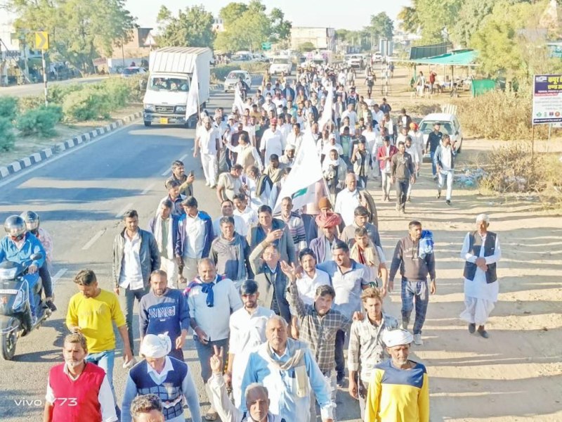 नीमकाथाना को जिला बनाने की मांग, विधायक सुरेश मोदी पदयात्रा कर पहुंचें जयपुर