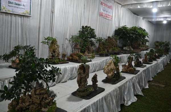 तीन दिवसीय फल, फूल व सब्जियों की प्रदर्शनी की शुरुआत