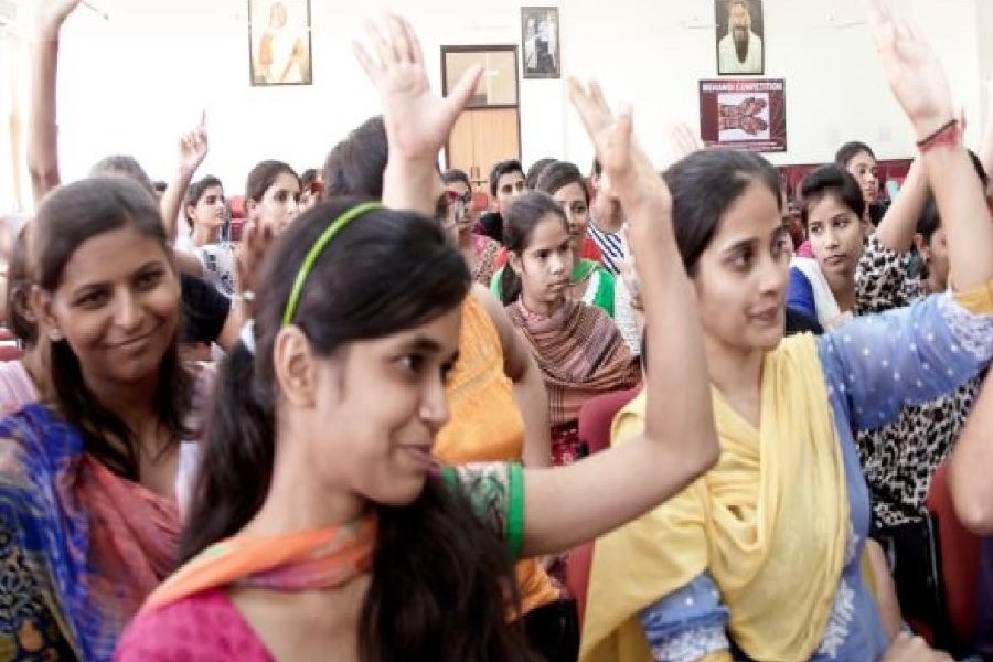 आपकी बात, महिलाओं के लिए रोजगार के अवसर कैसे बढ़ाए जा सकते हैं?