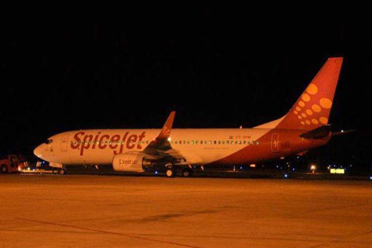 bomb-scare-on-pune-bound-spicejet-flight-plane-being-checked-at-delhi-airport-report.jpg