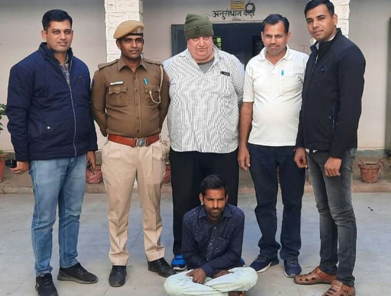 Theft : दिन-दहाड़े मकान में चाेरी का खुलासा, शातिर गिरफ्तार