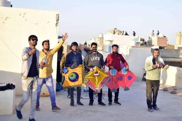 पतंगोत्सव पर जमकर गूंजा वो काटा..., वो मारा...