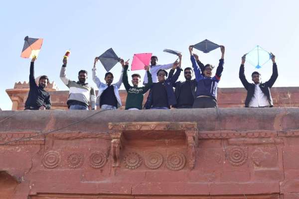 पतंगोत्सव पर जमकर गूंजा वो काटा..., वो मारा...