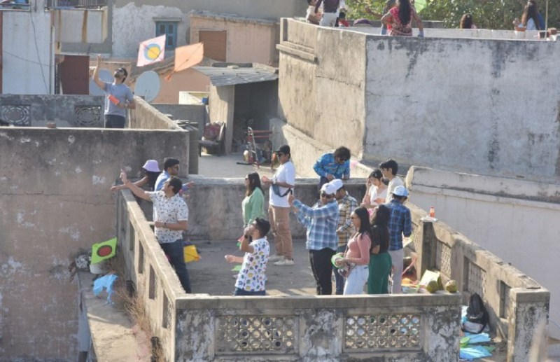 Gujarat में उत्तरायण पर्व पर पतंग की डोर ने ली 5 की जान