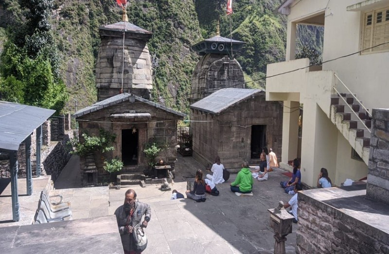 जोशीमठ आपदा के बाद शीतकालीन चारधाम यात्रा ठप, पर्यटक स्थलों पर भी रौनक नहीं