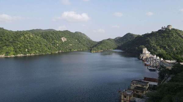  How does Asia's second largest artificial lake Jaisamand look like in drone photo