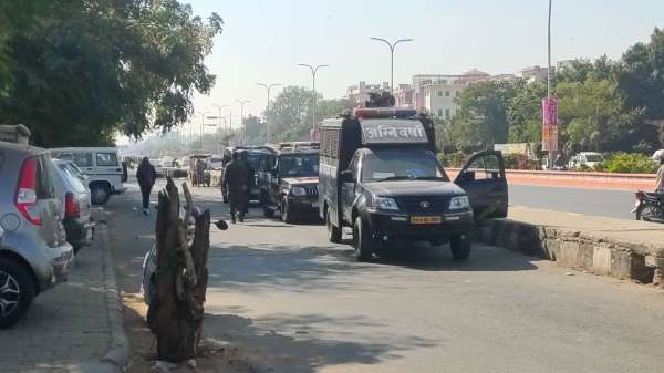 Police stopped the demonstration of All Rajasthan MBBS Doctor's Association