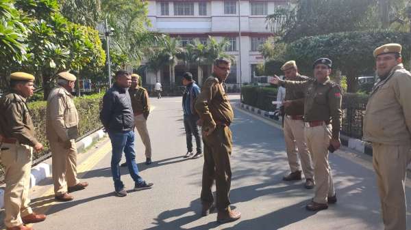 Police stopped the demonstration of All Rajasthan MBBS Doctor's Association
