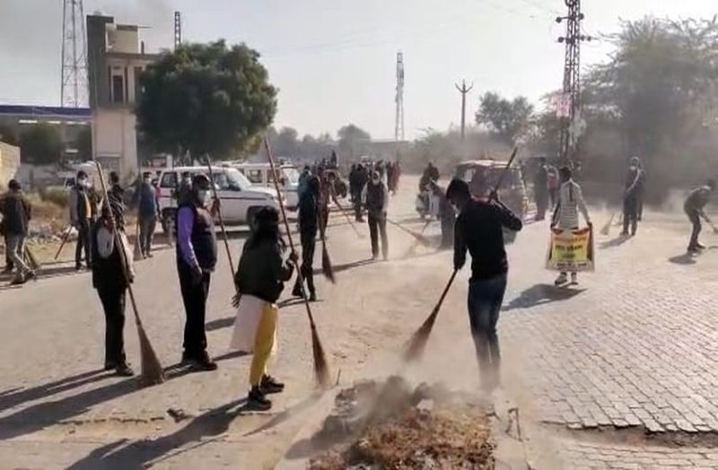 सौन्दर्य निखारने को उठे सैंकड़ों हाथ तो चमक उठा पदमसर मार्ग