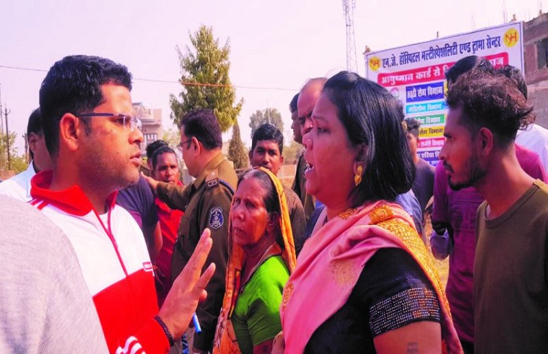 बर्थ डे के लिए केक लेने जा रहे पिता-पुत्र की सड़क हादसे में मौत