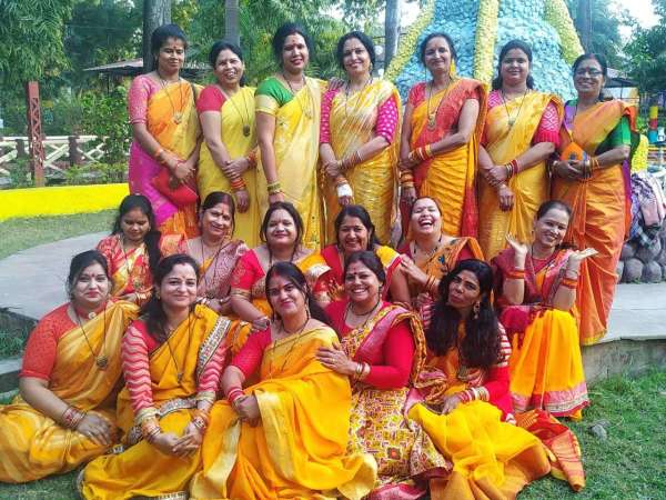 राधा रानी महिमा मंडल ने किया आयोजन