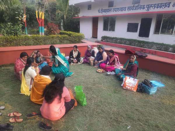 हल्दी कुमकुम कार्यक्रम हुआ