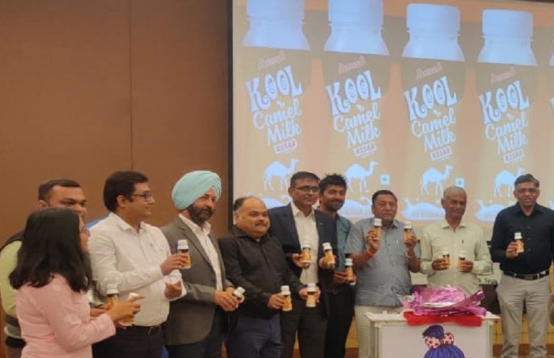 श्वेतक्रांति : अमूल ने बाजार में उतारा केसर फ्लेवर वाला ऊंटनी का दूध