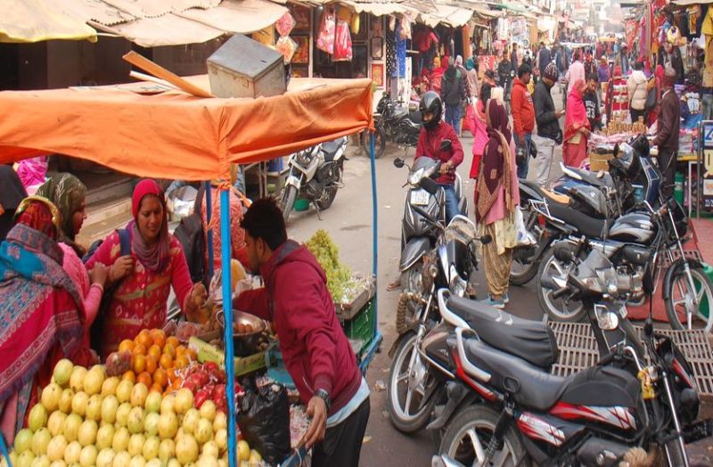 यह झुंझुनूं का नेहरू बाजार है....