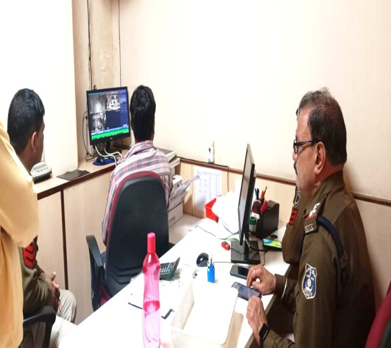 Theft attempt in Bank of Baroda