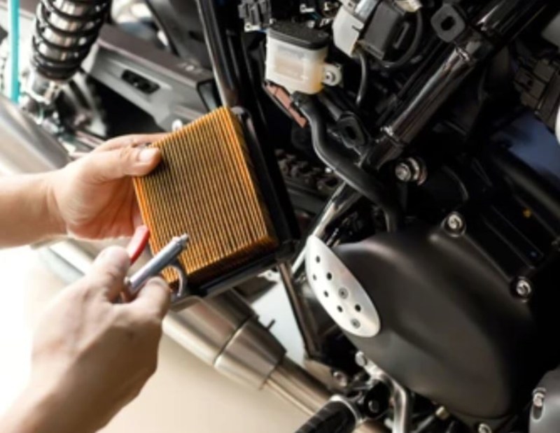 motorcycle_air_filter_cleaning.jpg