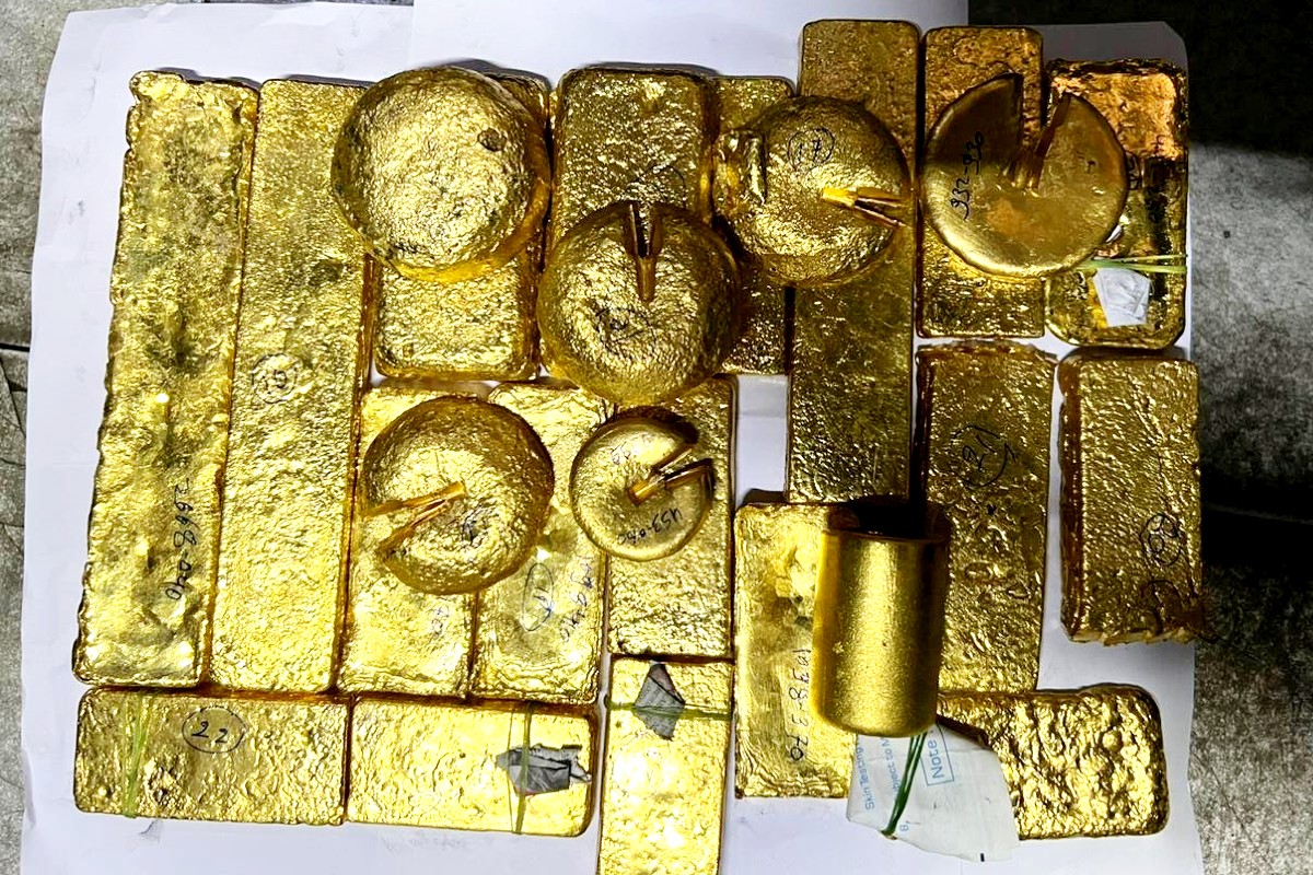 mumbai_gold_smuggling.jpg