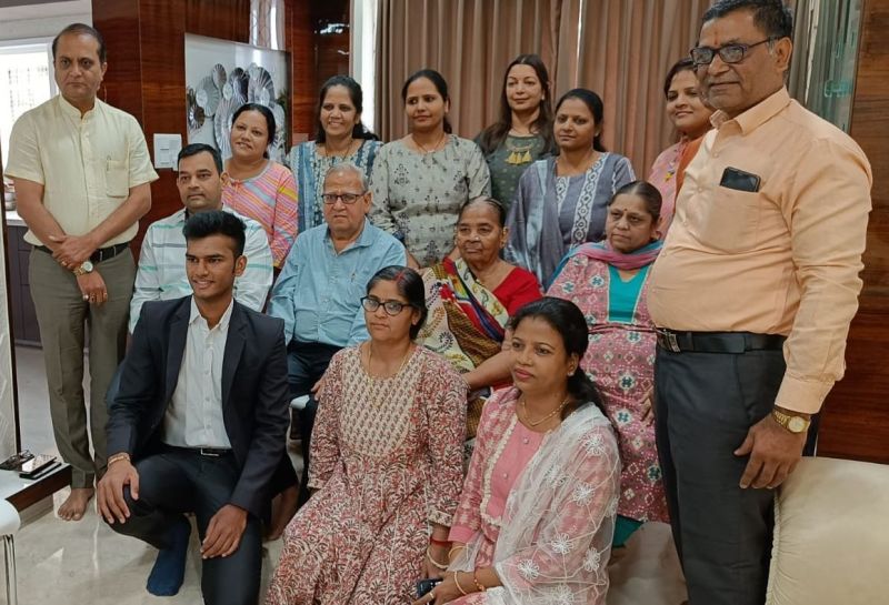 मोबाइल से न ज्यादा दूरी भजी, न ज्यादा नजदीकी