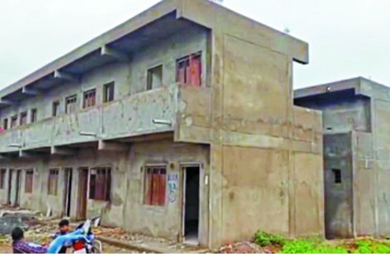 607 हितग्राहियों के आवास स्वीकृत होने के बाद भी पूरे नहीं किए