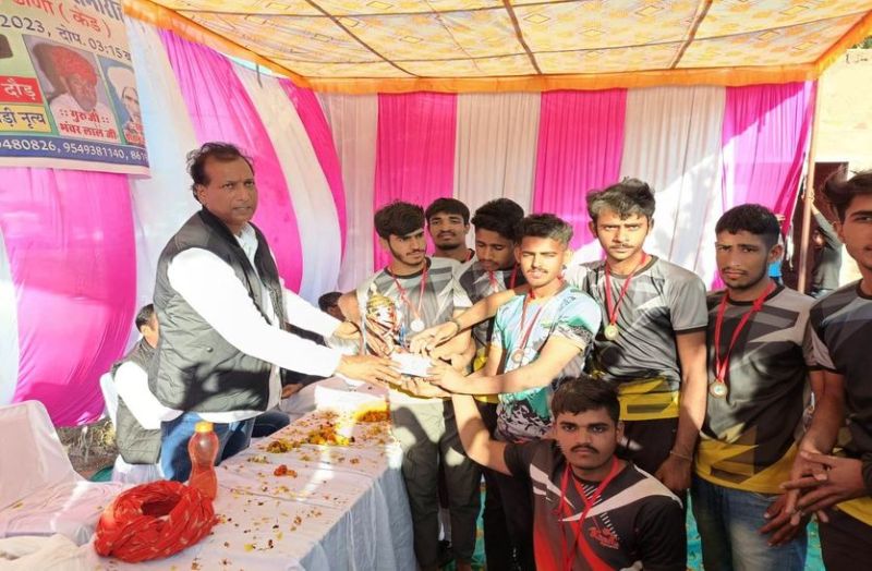 मंत्री गुढ़ा ने पायलट को बताया अभिमन्यु, बोले पत्नी ने कहा - सीएम से इतने पंगे क्यों ले रहे, वो डाल देंगे जेल में