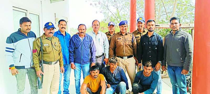 दुश्मनी निकालने लिए करते थे पुलिस के मकानों में चोरियां