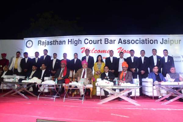 Chief Justice Rajasthan administered the oath to the newly elected officers of the Bar Association in the High Court