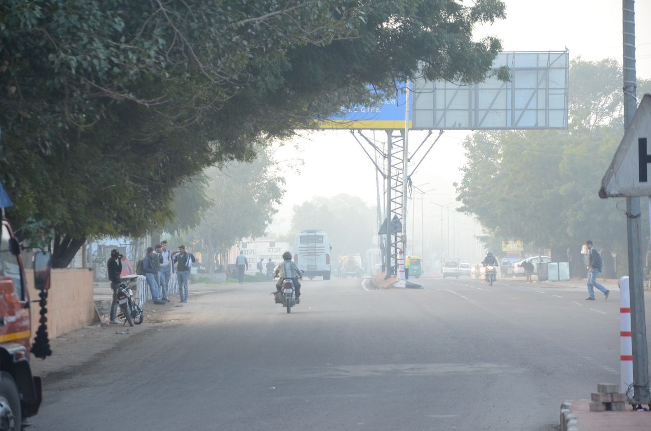 mausam alert: शहर में अधिकतम तापमान अब भी सामान्य से तीन डिग्री कम