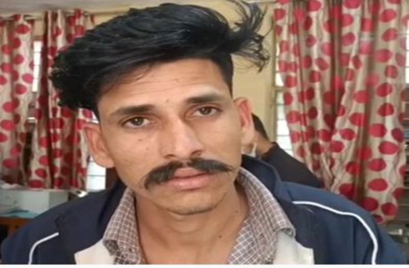 Car robbed by stabbing in Chittorgarh