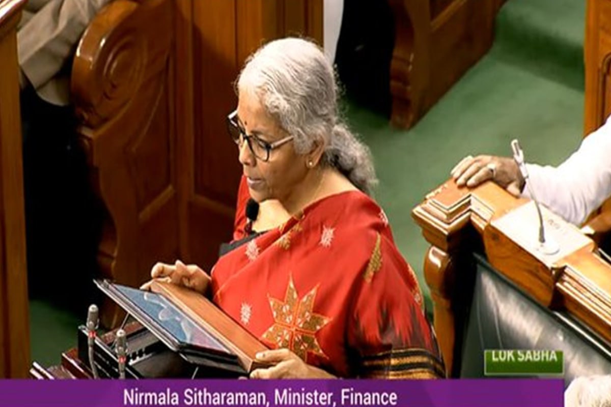 nirmala_sitharaman_during_budget.jpg