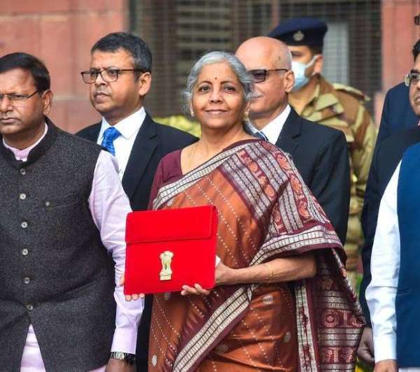 nirmala_sitharaman_saree_2022_budget.jpg