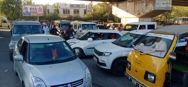 सिणधरी सर्किल पर लगा जाम