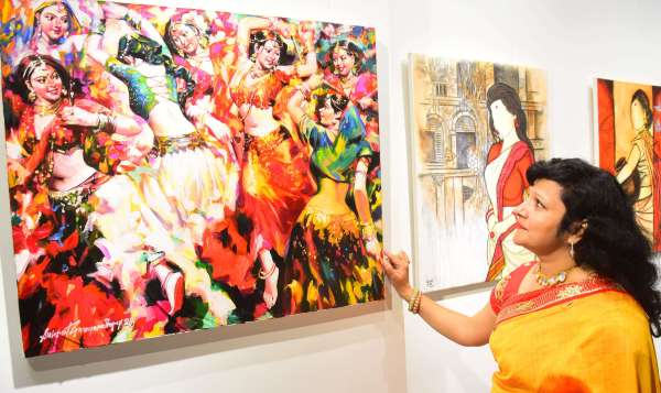Artist Subrata Gangopadhyay brings Krishnapriyas alive on canvas with colors in his creation