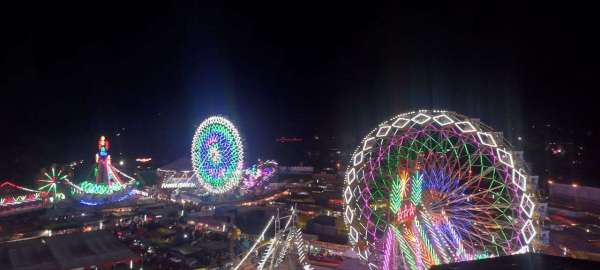 संत शिरोमणि रामजी बाबा का मेला झूलों और दुकानों की लाइट से हुआ जगमग