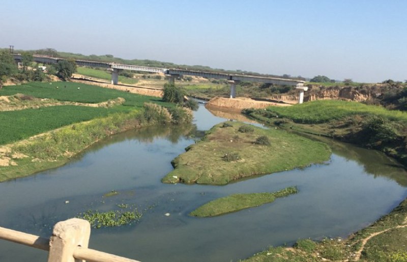 बुधारा घाट पर निर्माणाधीन पुल-भिण्ड