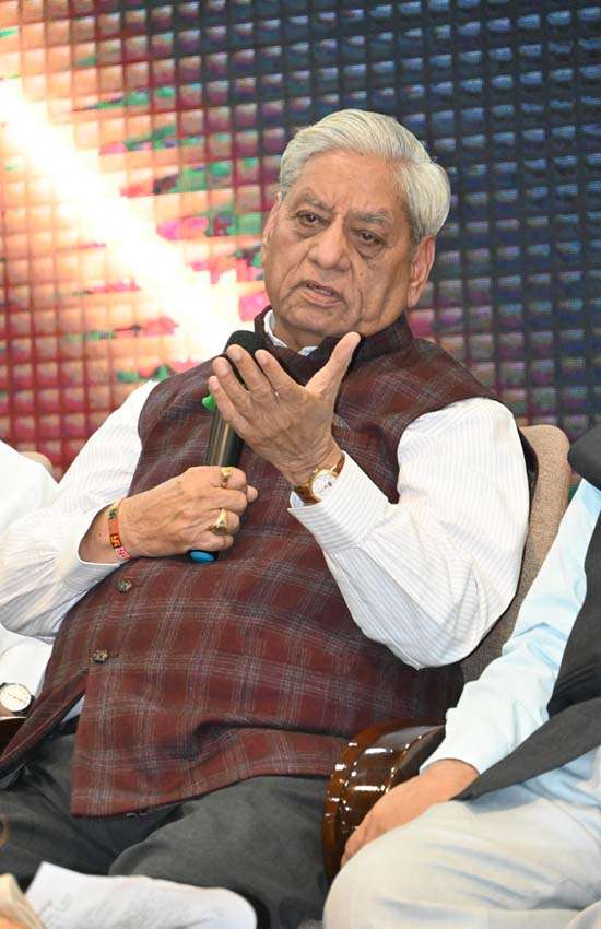 कर्पूरचंद्र कुलिश स्मृति व्याख्यान में पत्रिका समूह के प्रधान संपादक गुलाब कोठारी ने की व्याख्यान माला की शुरुआत