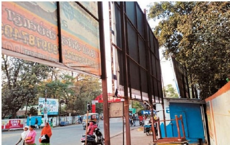 अवैध होर्डिंग से पटा शहर, कार्रवाई न होने से नपा की सहमति भी नहीं समझते जरूरी