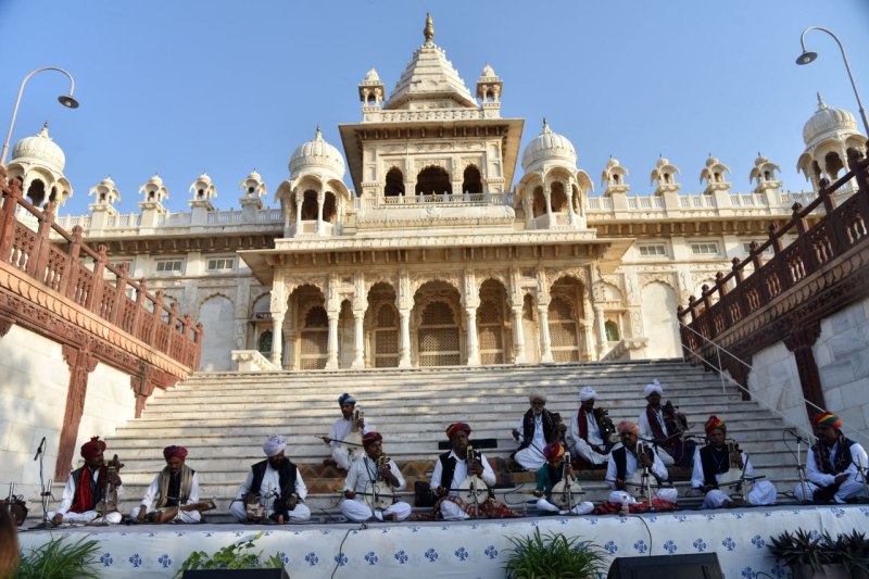 लोक धुनों से थमा तीन दिवसीय सुफीयाना सफर