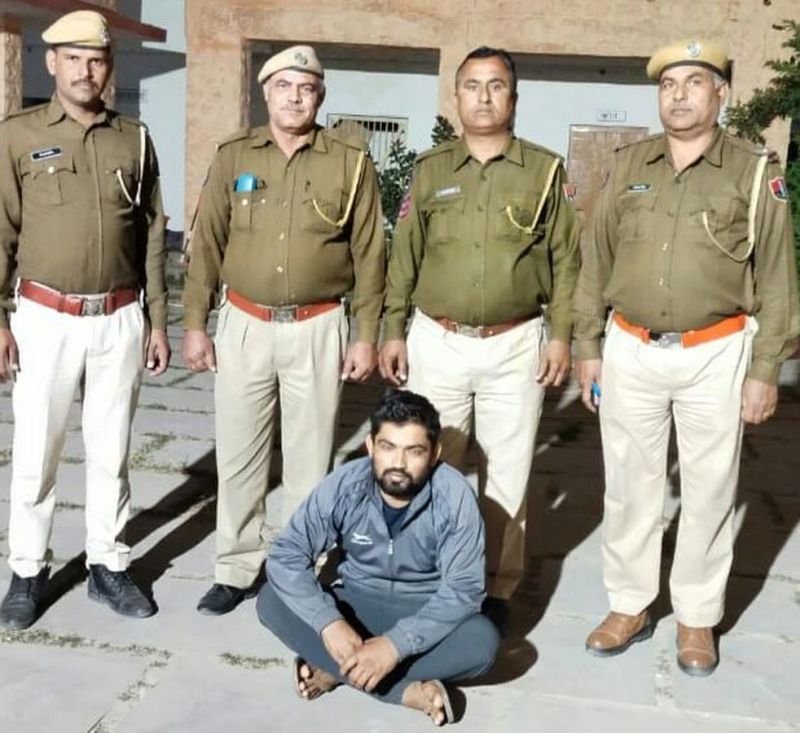 Teacher recruitment exam : फर्जी परीक्षार्थी बना कांस्टेबल, मूल अभ्यर्थी भूमिगत
