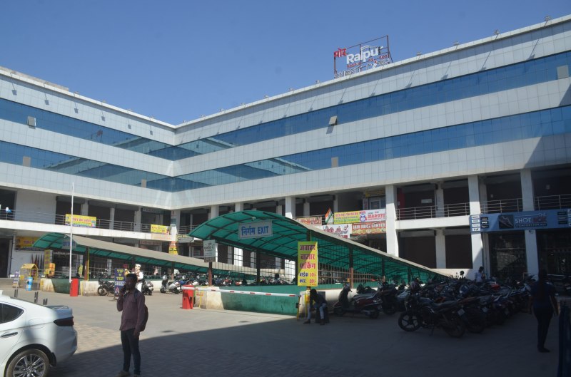 नगर निगम निगम की दुकानें कोई खरीदने तैयार नहीं, 98 में से केवल 5 बिकीं