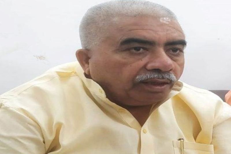 सपा ने राकेश सचान के बहाने योगी को घेरा, कहा- योगी जी के लाडले मंत्री हैं सचान